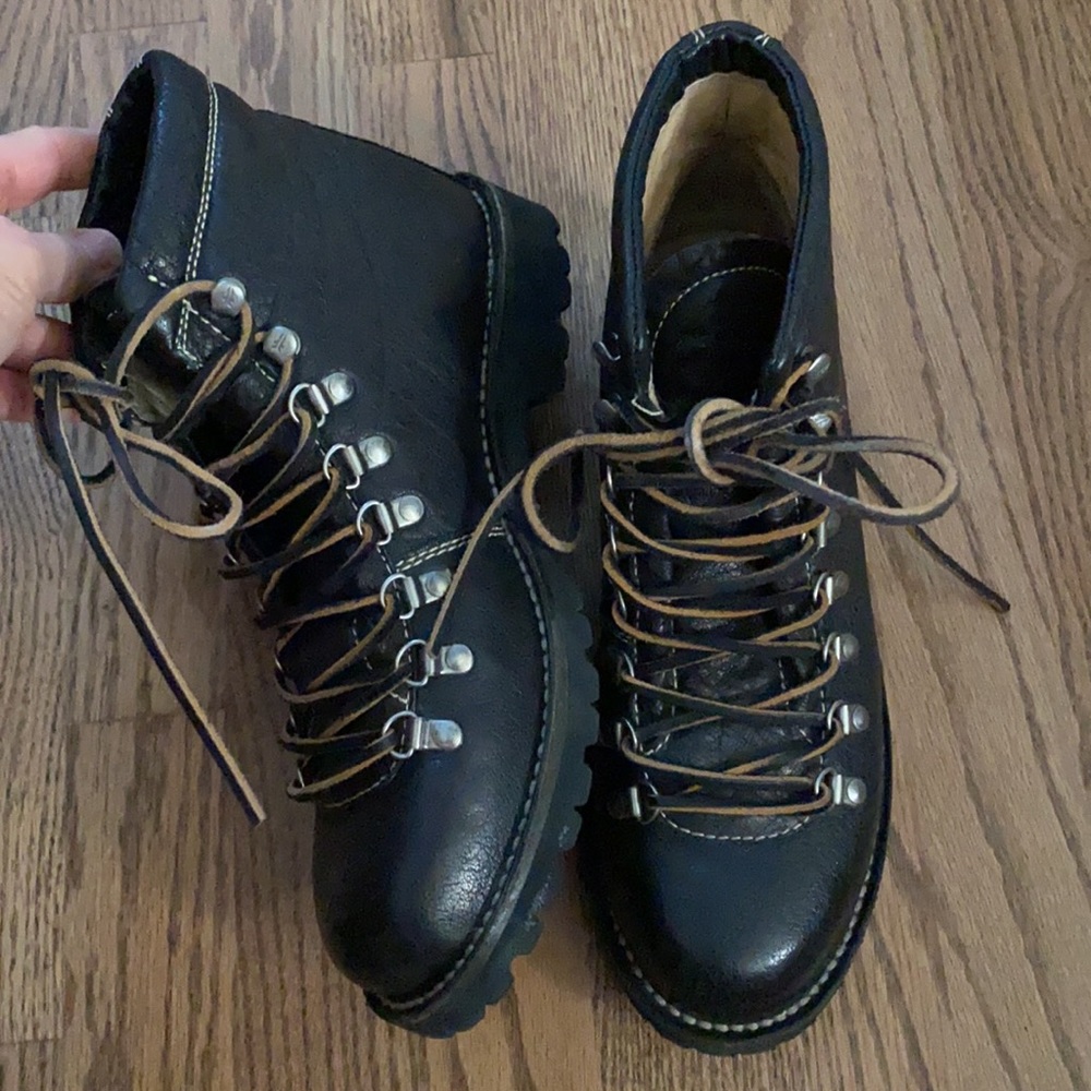 FRYE ARCHIE HIKER Boots
